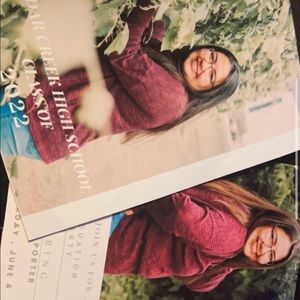 I made graduation invitations I can also do college invitations or party